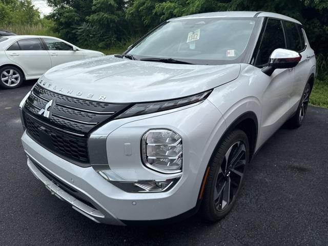 used 2022 Mitsubishi Outlander car, priced at $25,030