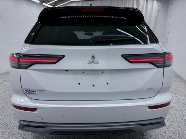 new 2025 Mitsubishi Outlander car, priced at $38,608