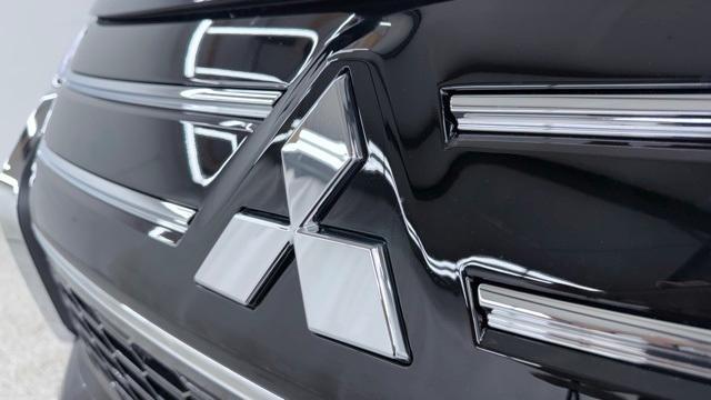 new 2025 Mitsubishi Outlander car, priced at $35,591
