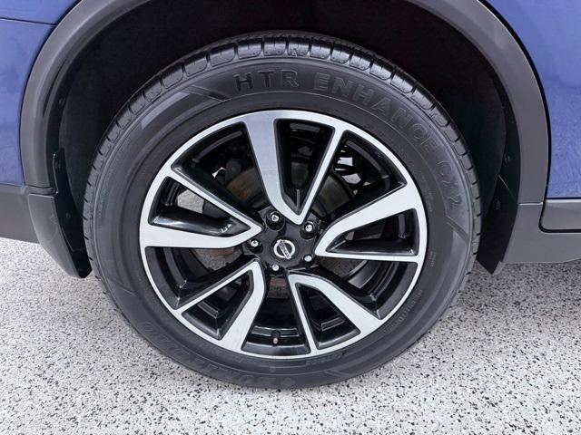 used 2019 Nissan Rogue car, priced at $19,700