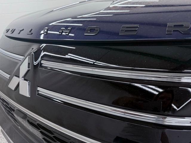 new 2025 Mitsubishi Outlander car, priced at $36,815