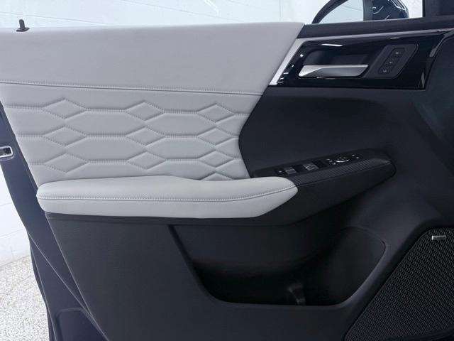 new 2025 Mitsubishi Outlander car, priced at $36,815