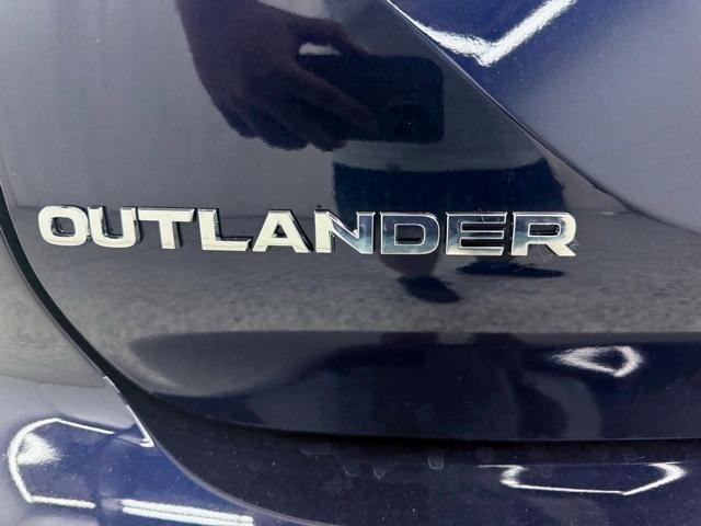 new 2025 Mitsubishi Outlander car, priced at $36,815