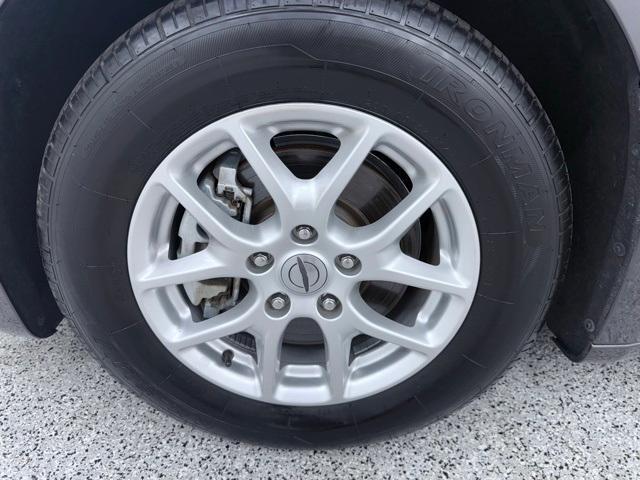used 2021 Chrysler Pacifica car, priced at $23,100