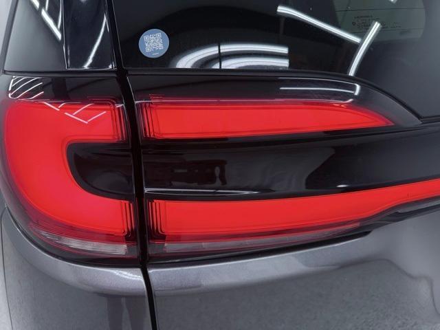 used 2021 Chrysler Pacifica car, priced at $23,100