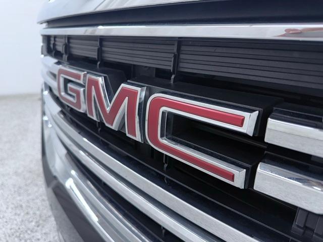 used 2023 GMC Acadia car, priced at $26,900