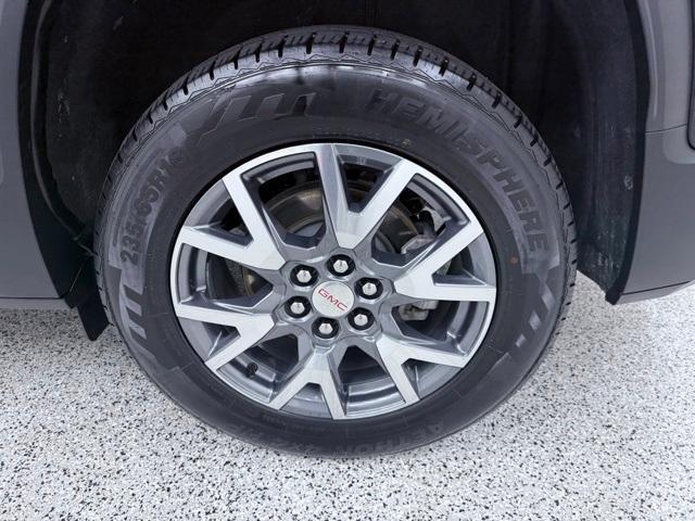 used 2023 GMC Acadia car, priced at $26,900