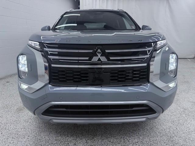 new 2025 Mitsubishi Outlander car, priced at $41,130