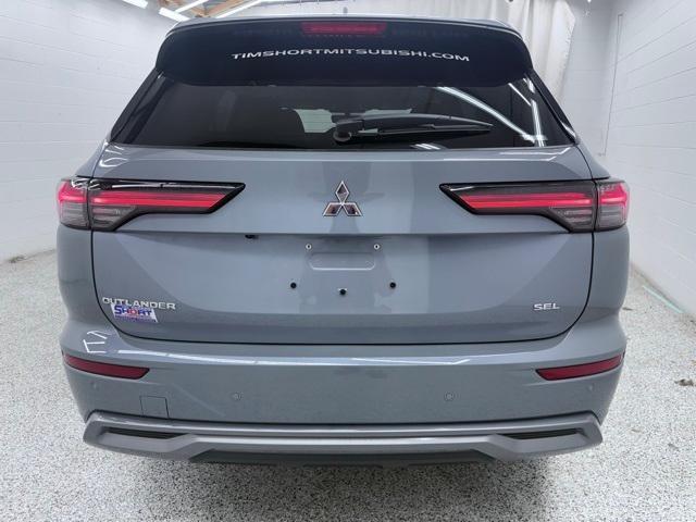 new 2025 Mitsubishi Outlander car, priced at $41,130