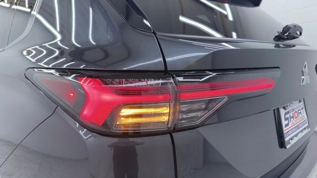 new 2025 Mitsubishi Outlander car, priced at $37,179