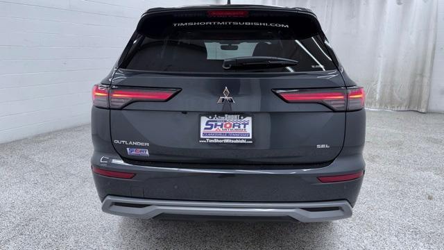 new 2025 Mitsubishi Outlander car, priced at $37,179