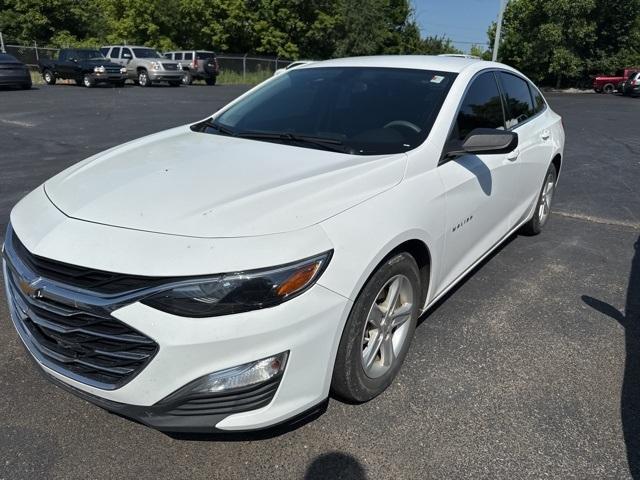 used 2019 Chevrolet Malibu car, priced at $13,900