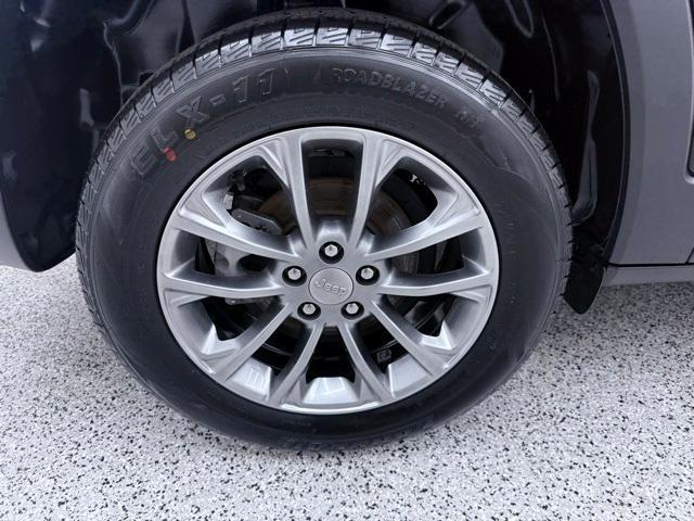 used 2020 Jeep Cherokee car, priced at $16,700