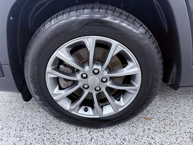 used 2020 Jeep Cherokee car, priced at $16,700