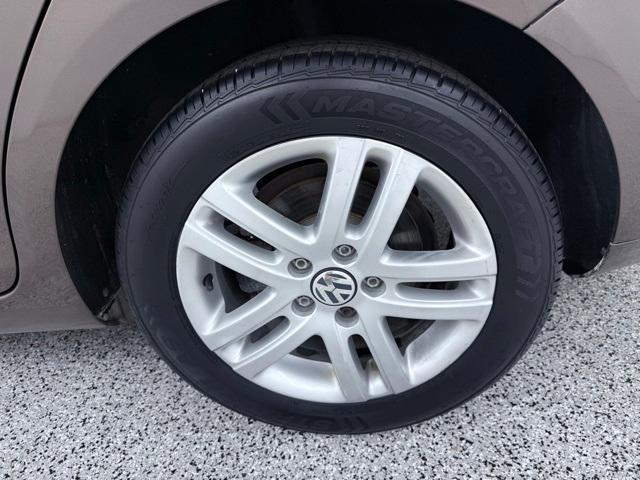 used 2013 Volkswagen Jetta SportWagen car, priced at $7,200
