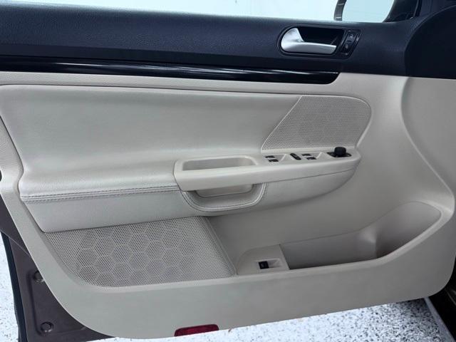 used 2013 Volkswagen Jetta SportWagen car, priced at $7,200