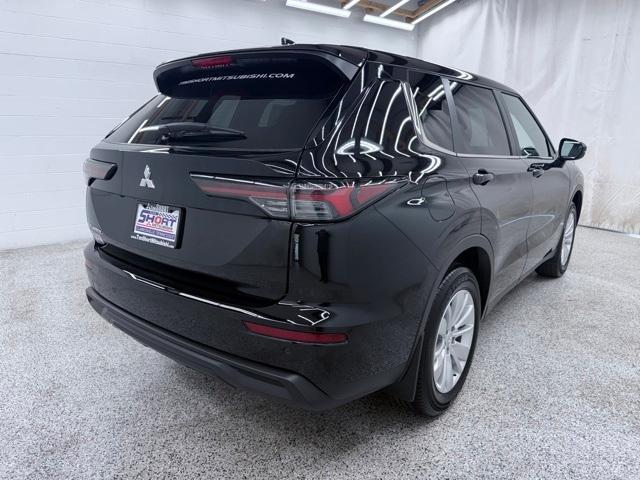 new 2025 Mitsubishi Outlander car, priced at $32,825