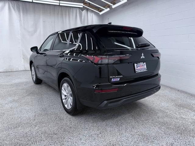 new 2025 Mitsubishi Outlander car, priced at $32,825