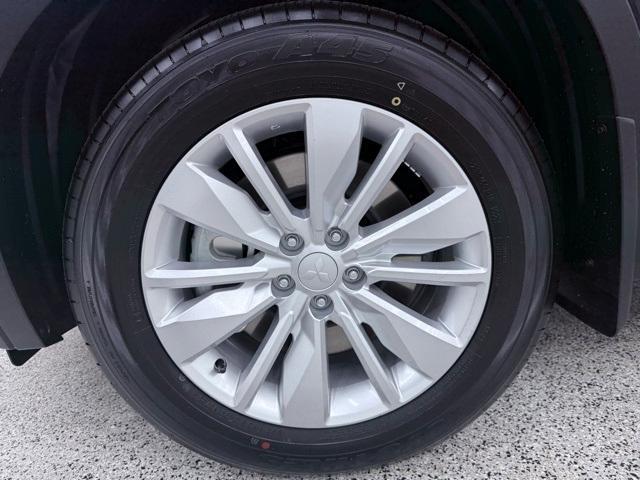 new 2025 Mitsubishi Outlander car, priced at $32,825
