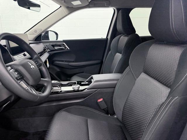 new 2025 Mitsubishi Outlander car, priced at $32,825