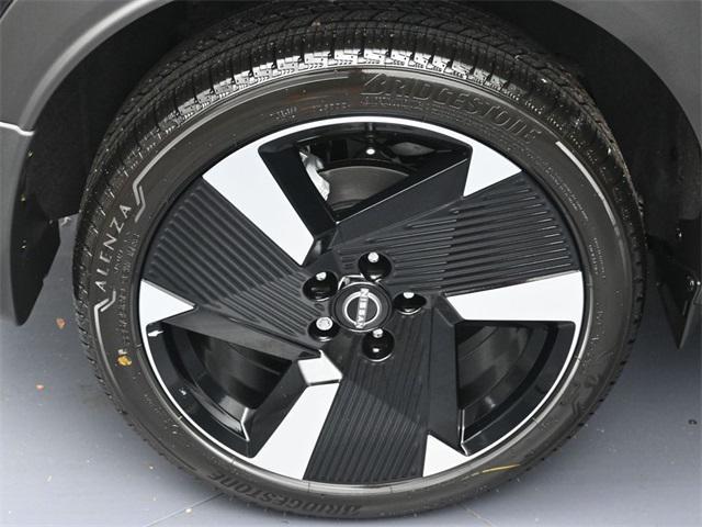 new 2026 Nissan Kicks car, priced at $26,642