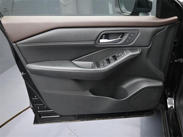 used 2023 Nissan Rogue car, priced at $26,572