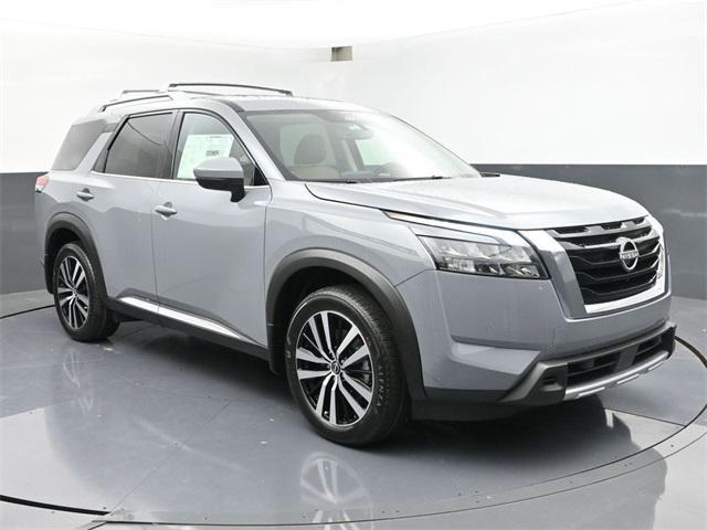 new 2025 Nissan Pathfinder car, priced at $42,725