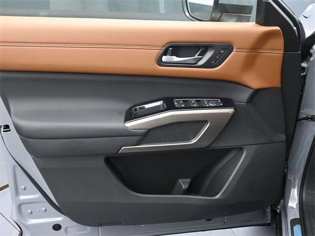 new 2025 Nissan Pathfinder car, priced at $42,725