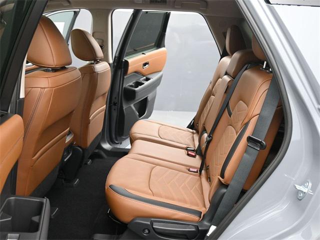 new 2025 Nissan Pathfinder car, priced at $42,725