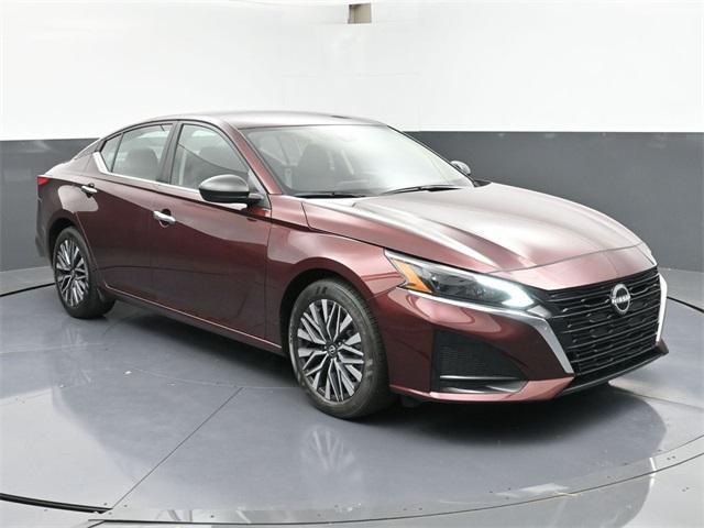 used 2025 Nissan Altima car, priced at $19,289