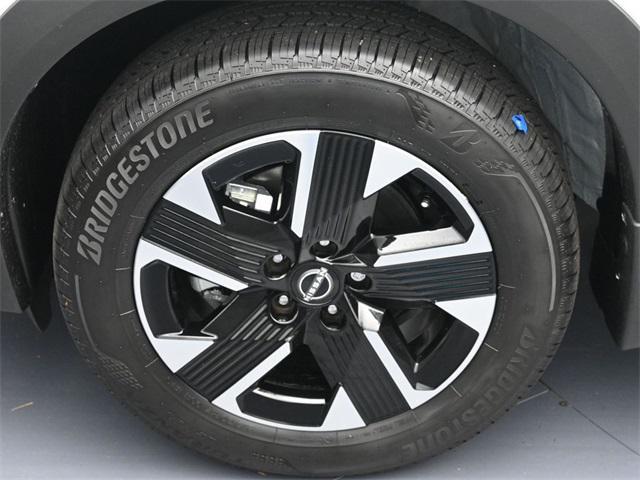 new 2025 Nissan Kicks car, priced at $25,633