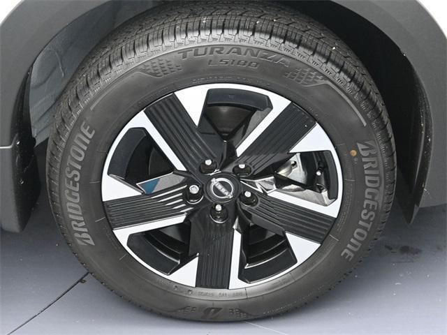 new 2025 Nissan Kicks car, priced at $25,633