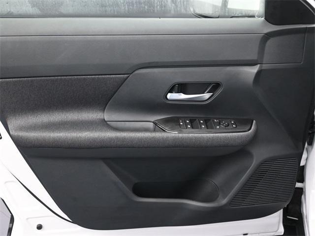 new 2025 Nissan Kicks car, priced at $24,192