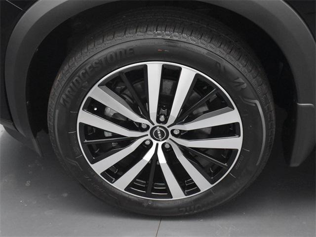 new 2025 Nissan Pathfinder car, priced at $52,655