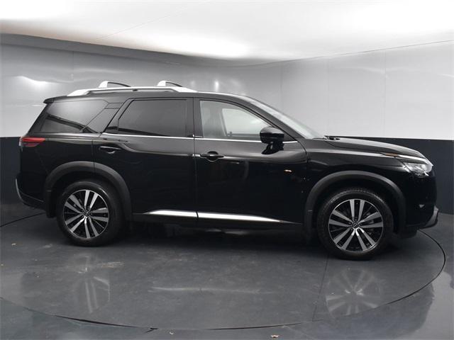 new 2025 Nissan Pathfinder car, priced at $52,655