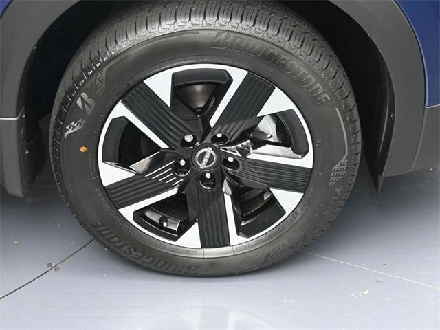 new 2025 Nissan Kicks car, priced at $26,592