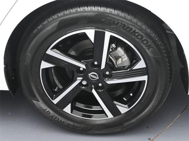 new 2025 Nissan Sentra car, priced at $21,052