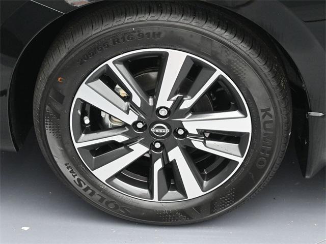 new 2025 Nissan Versa car, priced at $19,985