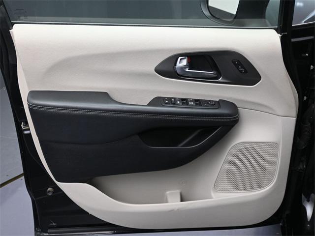 used 2023 Chrysler Pacifica car, priced at $23,187