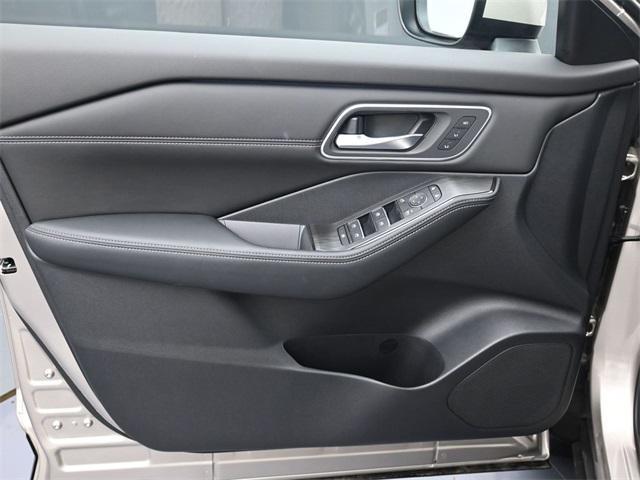 new 2025 Nissan Rogue car, priced at $40,276