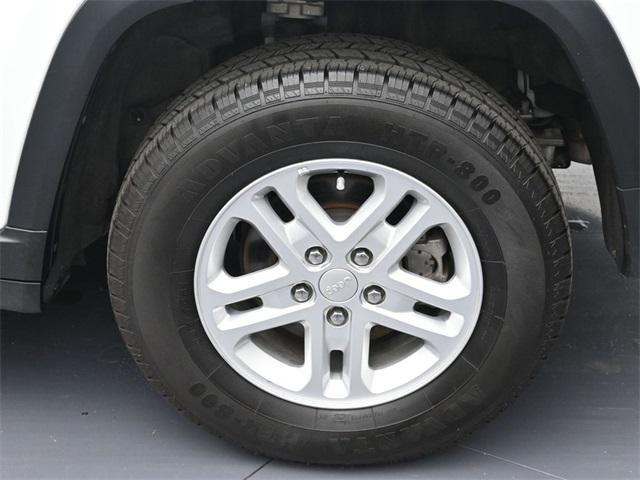 used 2022 Jeep Grand Cherokee car, priced at $26,995