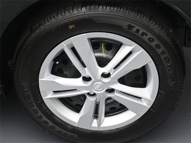 new 2025 Nissan Kicks car, priced at $22,040