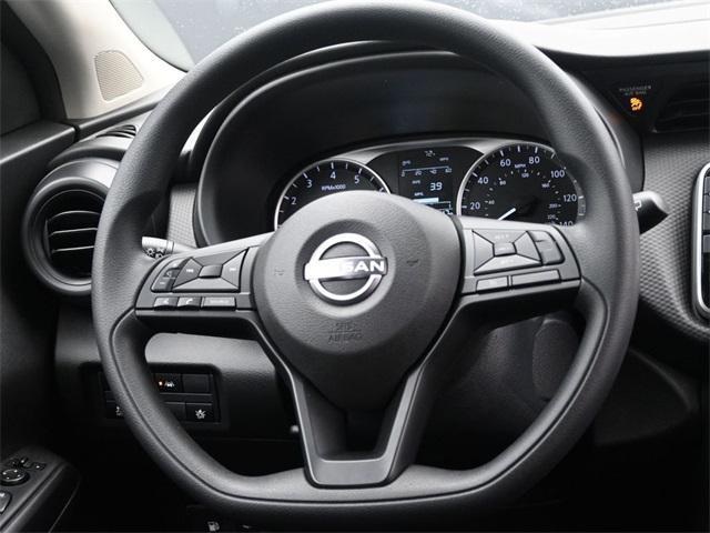 new 2025 Nissan Kicks car, priced at $22,040