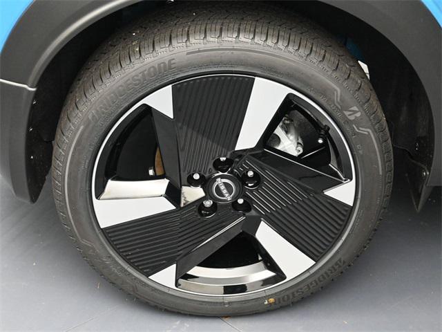 new 2025 Nissan Kicks car, priced at $28,535