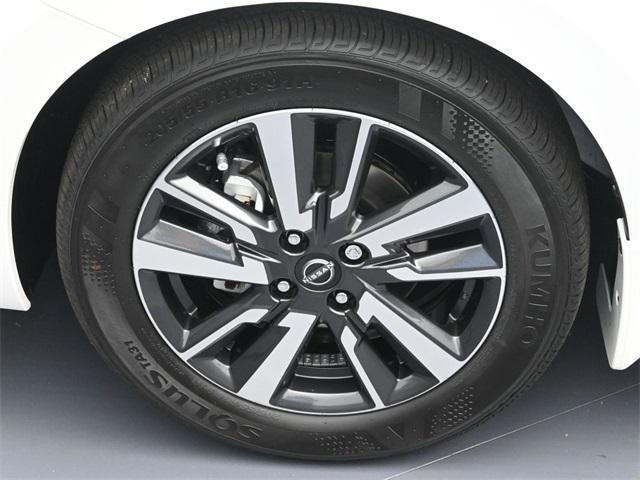 new 2025 Nissan Versa car, priced at $21,194