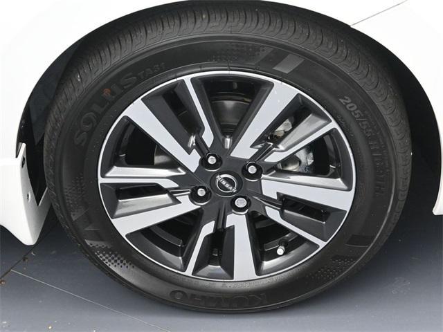 new 2025 Nissan Versa car, priced at $21,194