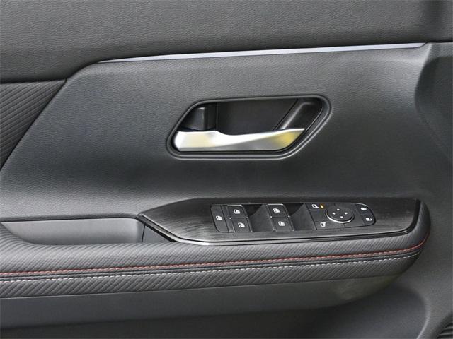 new 2025 Nissan Kicks car, priced at $30,962