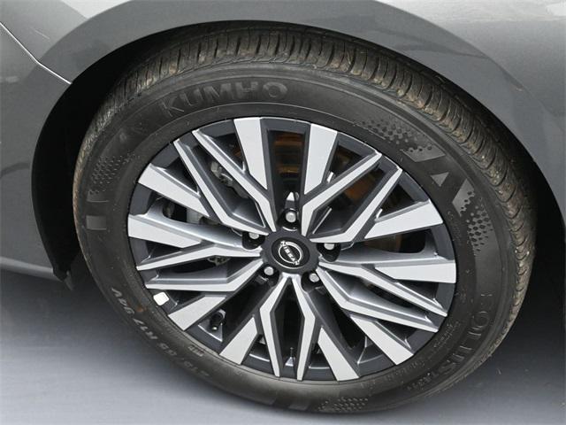 used 2025 Nissan Altima car, priced at $19,736