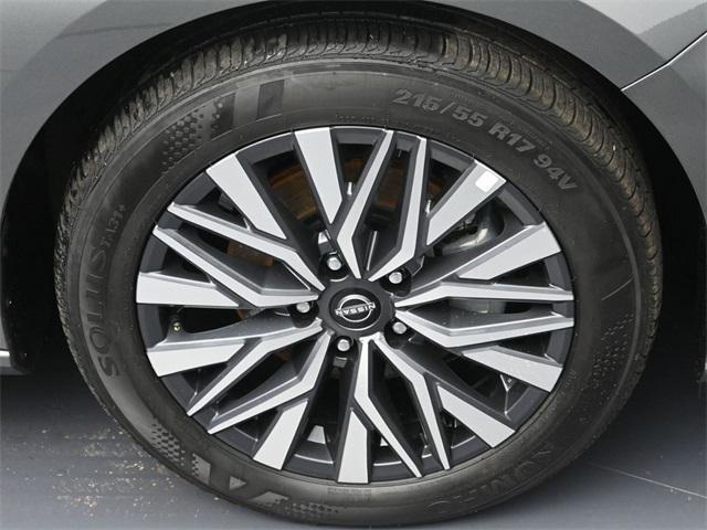 used 2025 Nissan Altima car, priced at $19,736