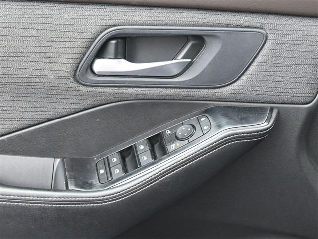 used 2023 Nissan Rogue car, priced at $21,584